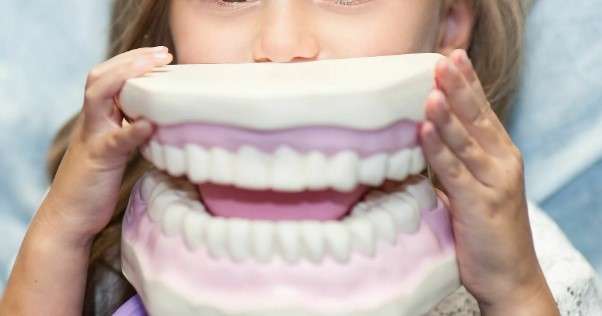 Здоровые зубы - счастливый ребенок: почему так важно заботиться о полости рта с малых лет?